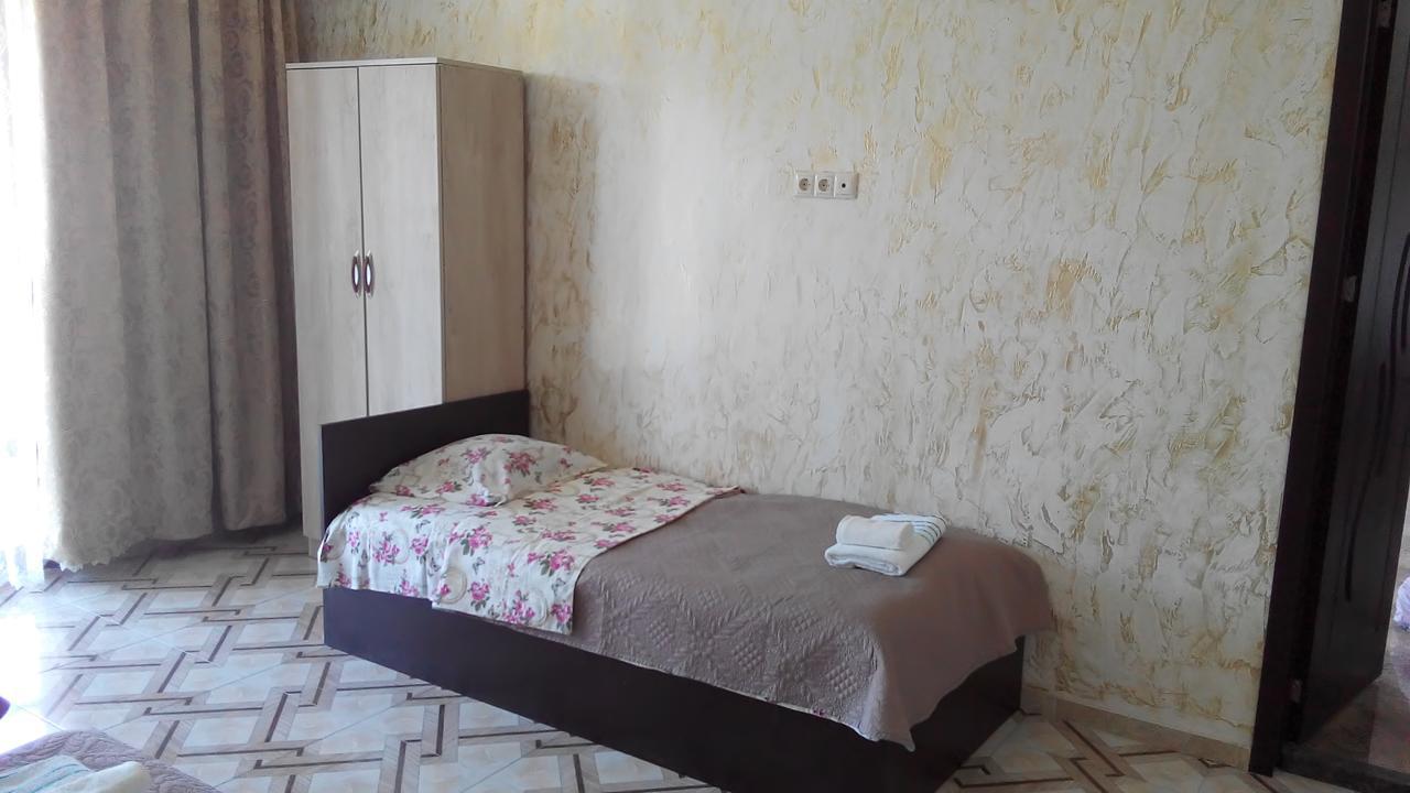 Guest House Vitali Gonio Esterno foto