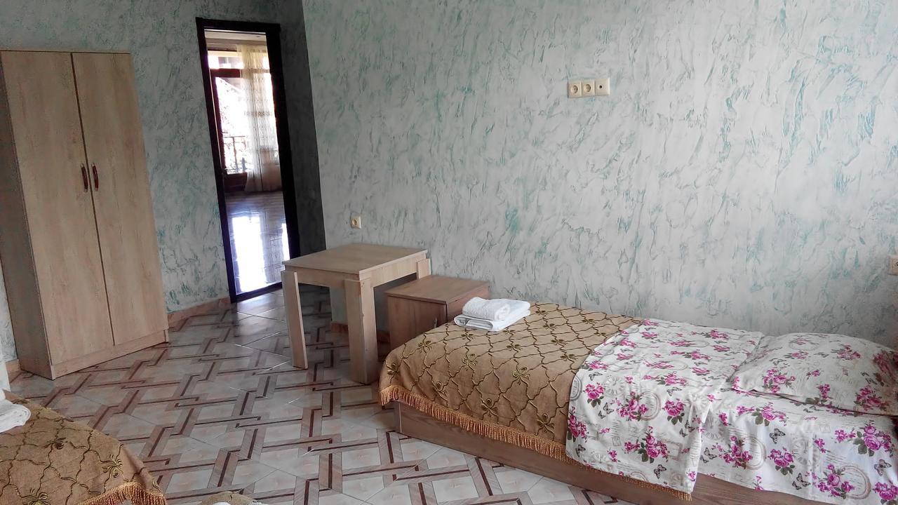 Guest House Vitali Gonio Esterno foto